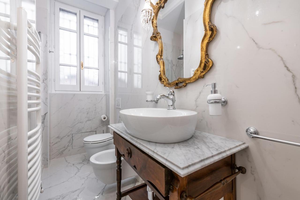 Regina Elena - Antica Dimora, Bastione S. Remy Apartment Каляри Екстериор снимка